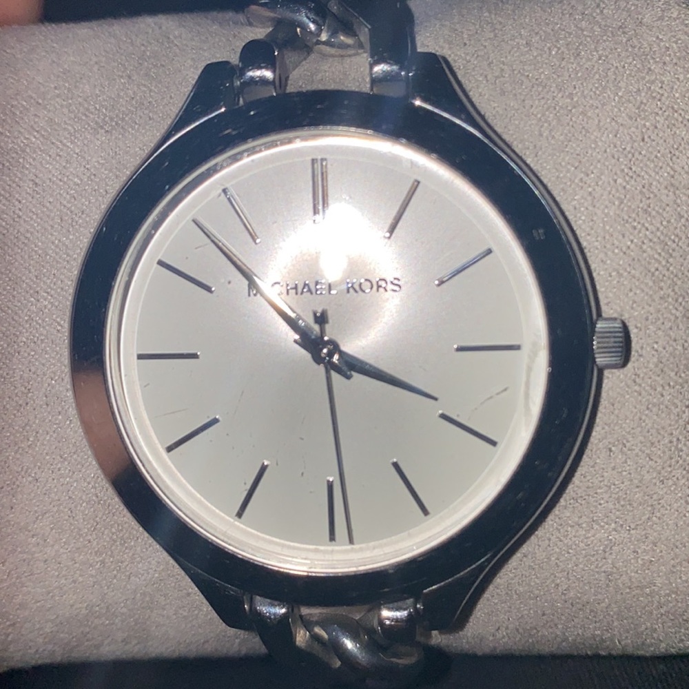 MK watch - Picture 6 of 6